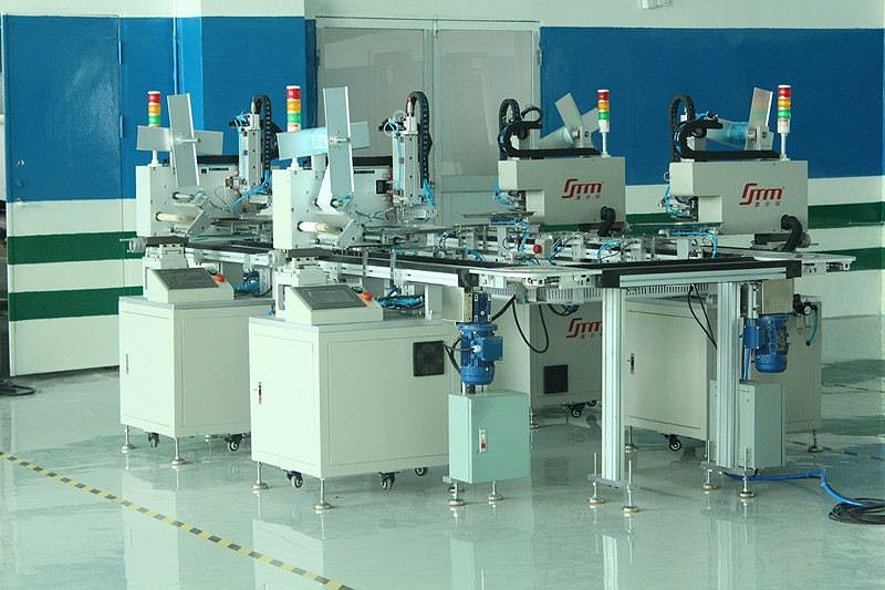 手机环形导轨贴标辅料生产线